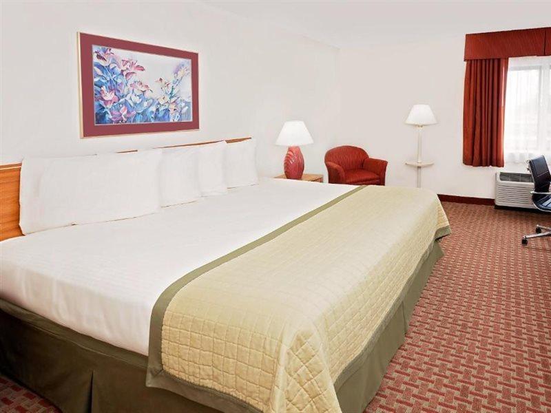 เบย์มอนต์ บาย วินด์แฮม เซนต์โจเซฟ/สตีเฟนสวิลล์ Hotel สตีเวนส์วิลล์ ภายนอก รูปภาพ