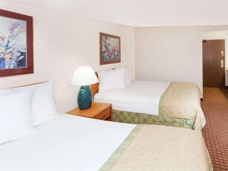 เบย์มอนต์ บาย วินด์แฮม เซนต์โจเซฟ/สตีเฟนสวิลล์ Hotel สตีเวนส์วิลล์ ภายนอก รูปภาพ