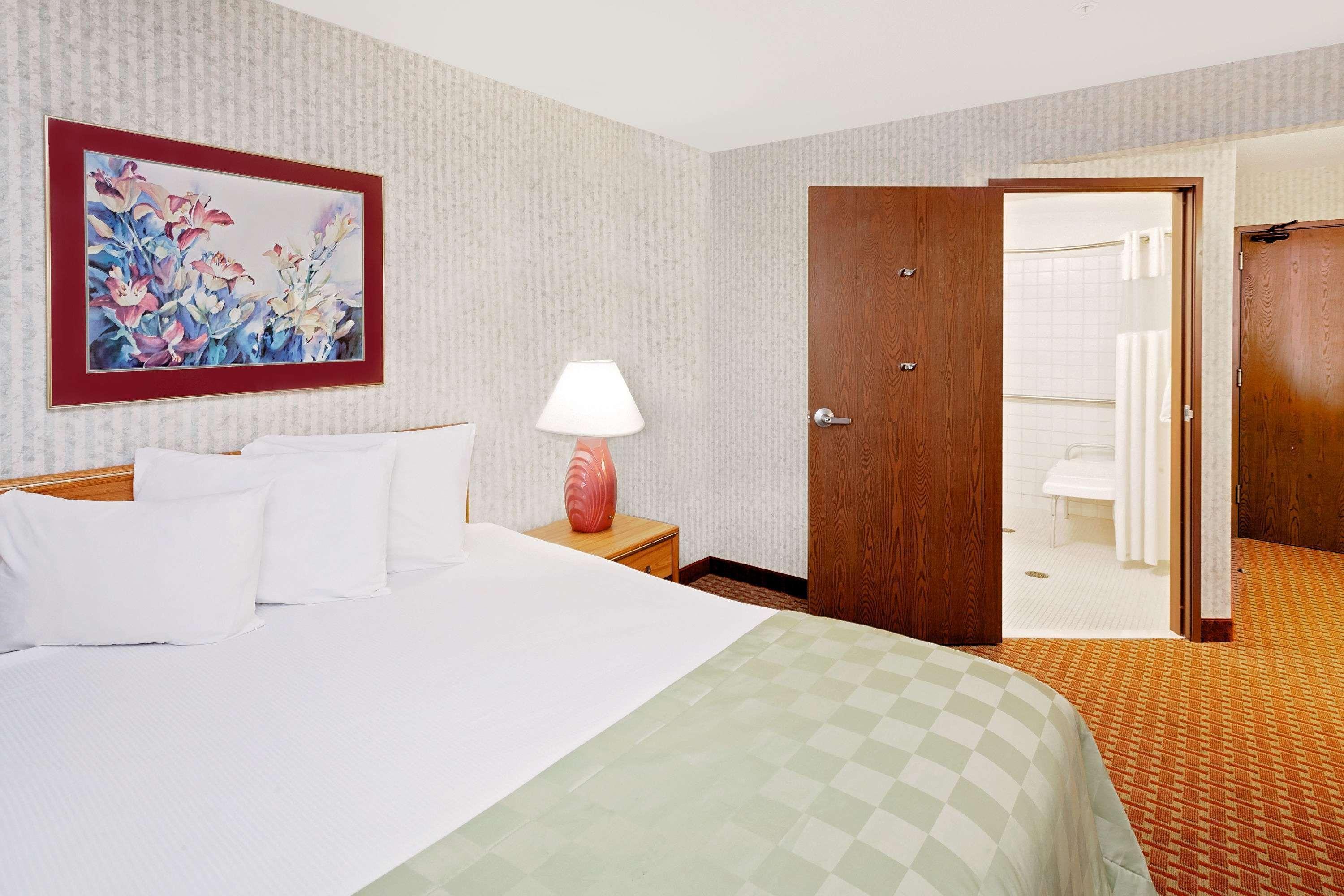 เบย์มอนต์ บาย วินด์แฮม เซนต์โจเซฟ/สตีเฟนสวิลล์ Hotel สตีเวนส์วิลล์ ภายนอก รูปภาพ