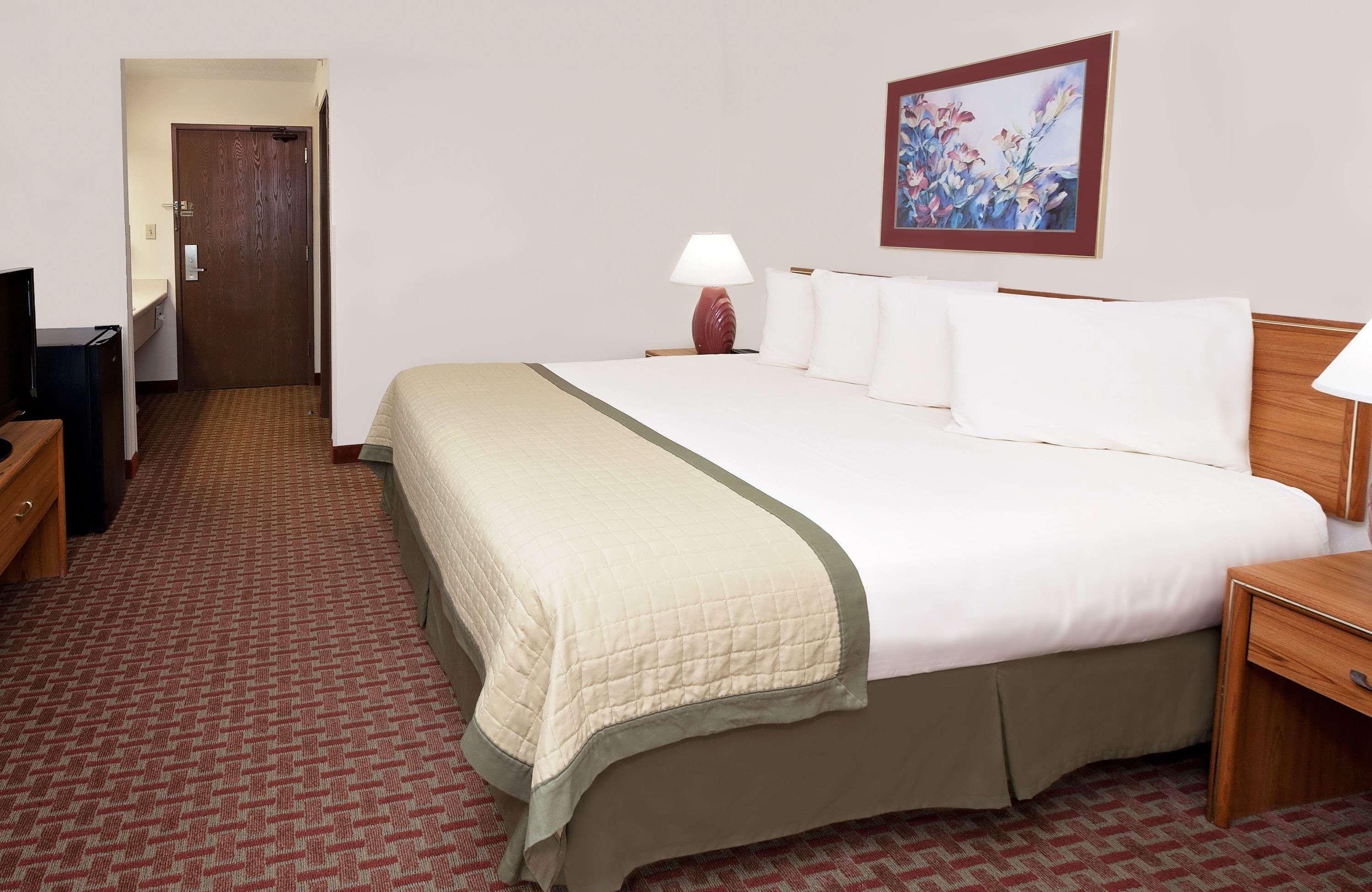 เบย์มอนต์ บาย วินด์แฮม เซนต์โจเซฟ/สตีเฟนสวิลล์ Hotel สตีเวนส์วิลล์ ภายนอก รูปภาพ